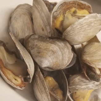 Order STEAMERS food online from Twin Willows store, Narragansett on bringmethat.com