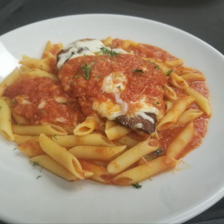 Order CHICKEN PARMESAN food online from Twin Willows store, Narragansett on bringmethat.com
